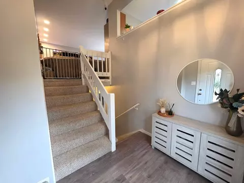 Entry Way - 4749 Oregon Trl, Mchenry, IL 60050 photo 2 of 2