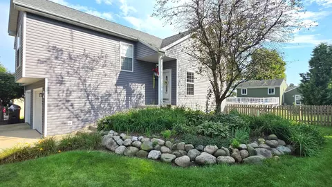 Exterior - 4749 Oregon Trl, Mchenry, IL 60050 photo 3 of 11
