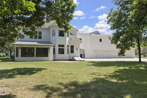 Exterior - 2027 Oak Forest Dr, Morris, IL 60450 photo 3 of 3