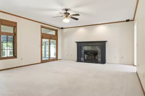 Living - 2027 Oak Forest Dr, Morris, IL 60450 photo 1 of 5