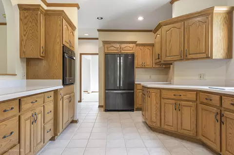 Kitchen - 2027 Oak Forest Dr, Morris, IL 60450 photo 3 of 3