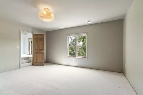 Bedroom - 2027 Oak Forest Dr, Morris, IL 60450 photo 3 of 4