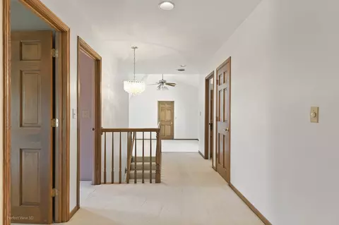 Entry Way - 2027 Oak Forest Dr, Morris, IL 60450 photo 2 of 2