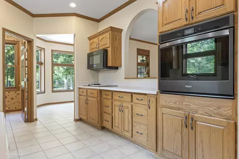 Kitchen - 2027 Oak Forest Dr, Morris, IL 60450 photo 1 of 3