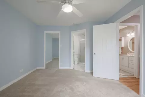 Bedroom - 2003 Sudbury Dr, Hoffman Estates, IL 60169 photo 6 of 15