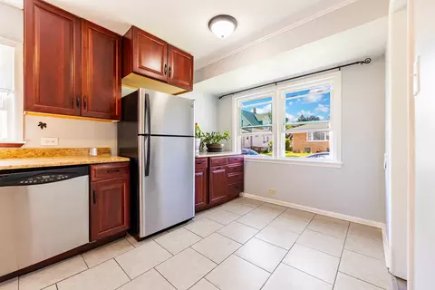 Kitchen - 8022 42nd St, Lyons, IL 60534 photo 2 of 2