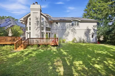 Exterior - 351 Willowood Ln, Willowbrook, IL 60527 photo 6 of 11