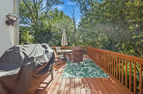 Exterior - 351 Willowood Ln, Willowbrook, IL 60527 photo 10 of 11