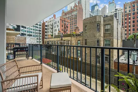 Exterior - 71 E Division St #402, Chicago, IL 60610 photo 2 of 4