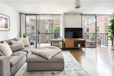 Living - 71 E Division St #402, Chicago, IL 60610 photo 1 of 3