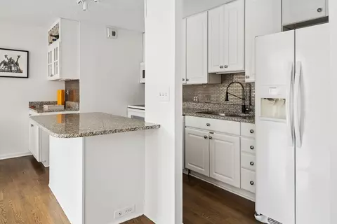 Kitchen - 71 E Division St #402, Chicago, IL 60610 photo 2 of 2