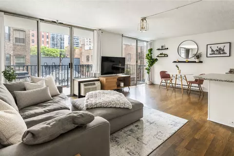 Living - 71 E Division St #402, Chicago, IL 60610 photo 2 of 3