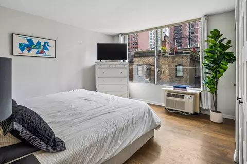 Bedroom - 71 E Division St #402, Chicago, IL 60610 photo 1 of 1