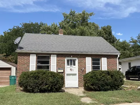 Exterior - 610 E Bronson St, Streator, IL 61364 photo 2 of 2
