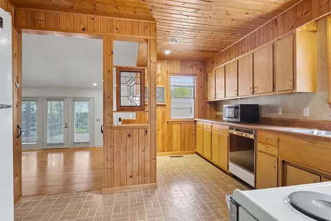 Kitchen - 1604 E Jackson St, Bloomington, IL 61701 photo 1 of 2