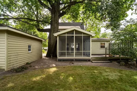 Exterior - 1604 E Jackson St, Bloomington, IL 61701 photo 5 of 8