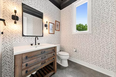 Bath - 323 E 3rd St, Elmhurst, IL 60126 photo 1 of 6