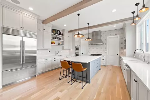 Kitchen - 323 E 3rd St, Elmhurst, IL 60126 photo 1 of 4