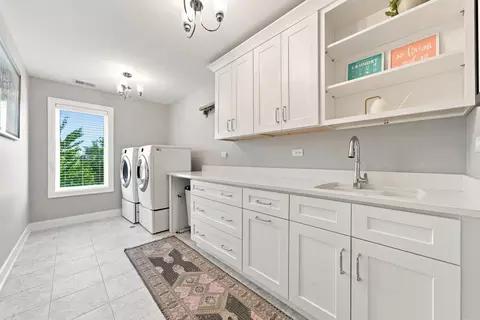 Other - 323 E 3rd St, Elmhurst, IL 60126 photo 6 of 11