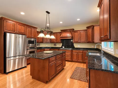 Kitchen - 20228 Oakwood Dr, Mokena, IL 60448 photo 1 of 3