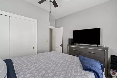 Bedroom - 1718 13th Ave, Moline, IL 61265 photo 2 of 4