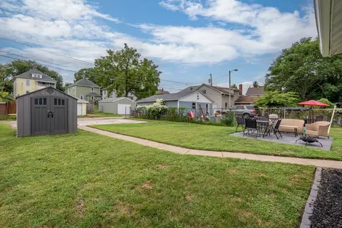 Exterior - 1718 13th Ave, Moline, IL 61265 photo 5 of 6