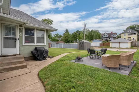 Exterior - 1718 13th Ave, Moline, IL 61265 photo 4 of 6