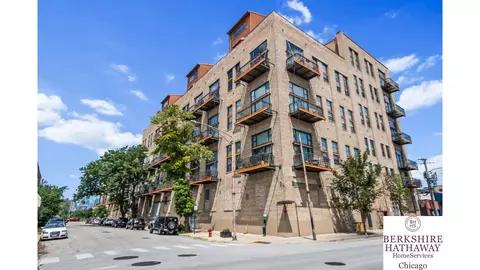 2545 S Dearborn St #608, Chicago, IL 60616