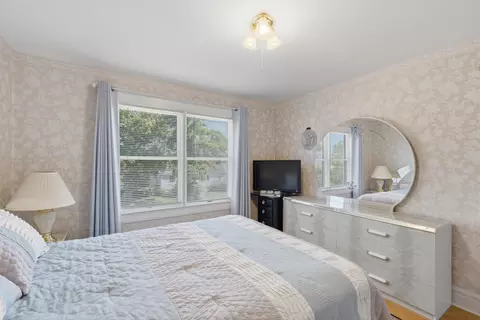 Bedroom - 4102 Prescott Ave, Lyons, IL 60534 photo 2 of 4