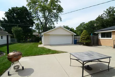 Other - 828 S Mitchell Rd, Elmhurst, IL 60126 photo 9 of 10