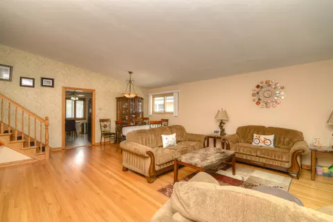 Living - 828 S Mitchell Rd, Elmhurst, IL 60126 photo 1 of 3