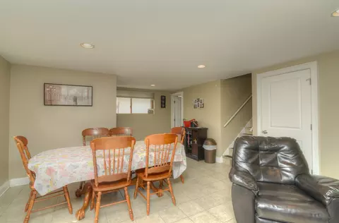 Dining - 828 S Mitchell Rd, Elmhurst, IL 60126 photo 3 of 4
