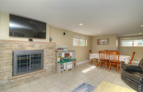 Other - 828 S Mitchell Rd, Elmhurst, IL 60126 photo 6 of 10