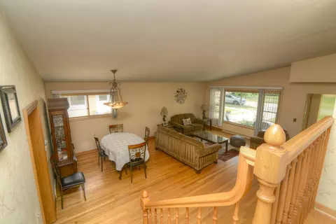 Other - 828 S Mitchell Rd, Elmhurst, IL 60126 photo 2 of 10