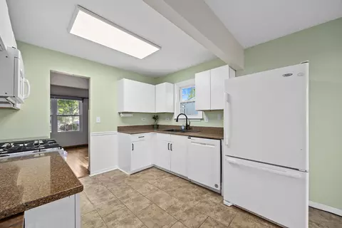 Kitchen - 1210 Brookfield Dr, Plainfield, IL 60586 photo 2 of 5