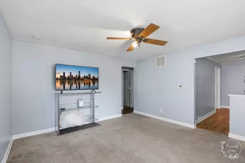 Living - 1556 S 4th Ave, Kankakee, IL 60901 photo 1 of 5