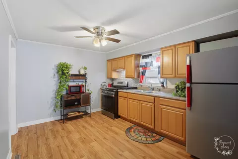 Kitchen - 1556 S 4th Ave, Kankakee, IL 60901 photo 1 of 2