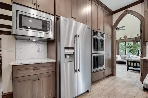 Kitchen - 12910 S Hadfield Dr, Plainfield, IL 60585 photo 6 of 8