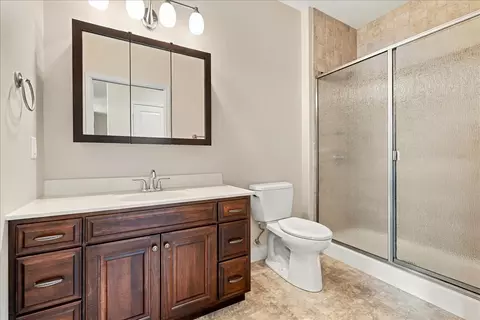 Bath - 3790 Renaissance Dr, Normal, IL 61761 photo 5 of 6