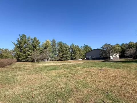 Exterior - 1367 County Road 1000, Lerna, IL 62440 photo 16 of 18