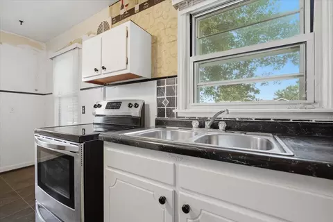 Kitchen - 306 E Columbia St, Danvers, IL 61732 photo 3 of 4