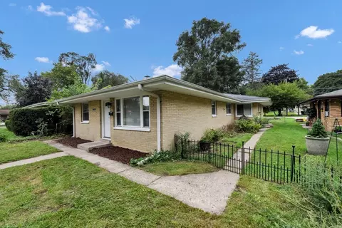 3240 Elisha Ave, Zion, IL 60099