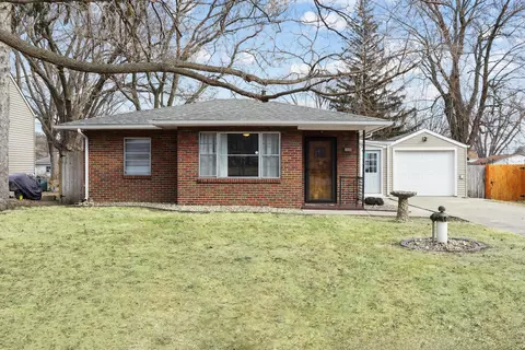 3808 15th Street B, Moline, IL 61265