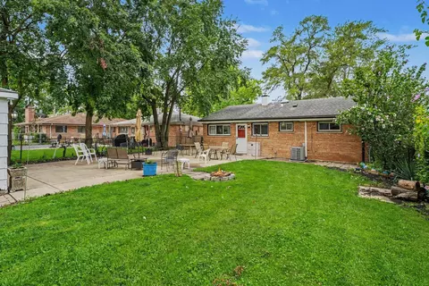 Exterior - 17333 Lorenz Ave, Lansing, IL 60438 photo 5 of 5