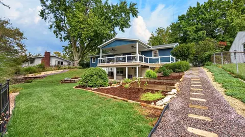 Exterior - 313 Vista Dr, Bloomington, IL 61701 photo 10 of 15