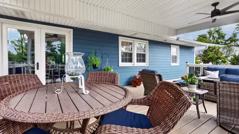 Exterior - 313 Vista Dr, Bloomington, IL 61701 photo 13 of 15