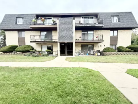 11119 S 84th Ave #3B, Palos Hills, IL 60465