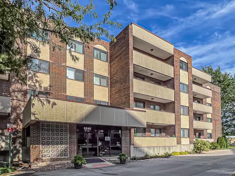 9240 Gross Point Rd #410, Skokie, IL 60077
