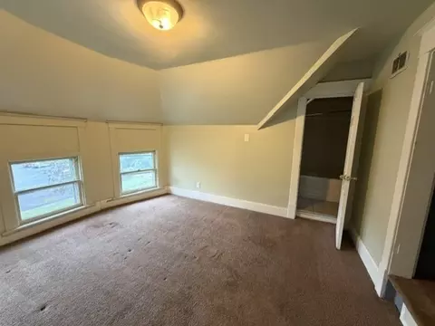 Bedroom - 1520 10th Ave, Moline, IL 61265 photo 3 of 4