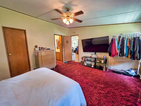 Bedroom - 121 Meyer St, Flora, IL 62839 photo 3 of 7